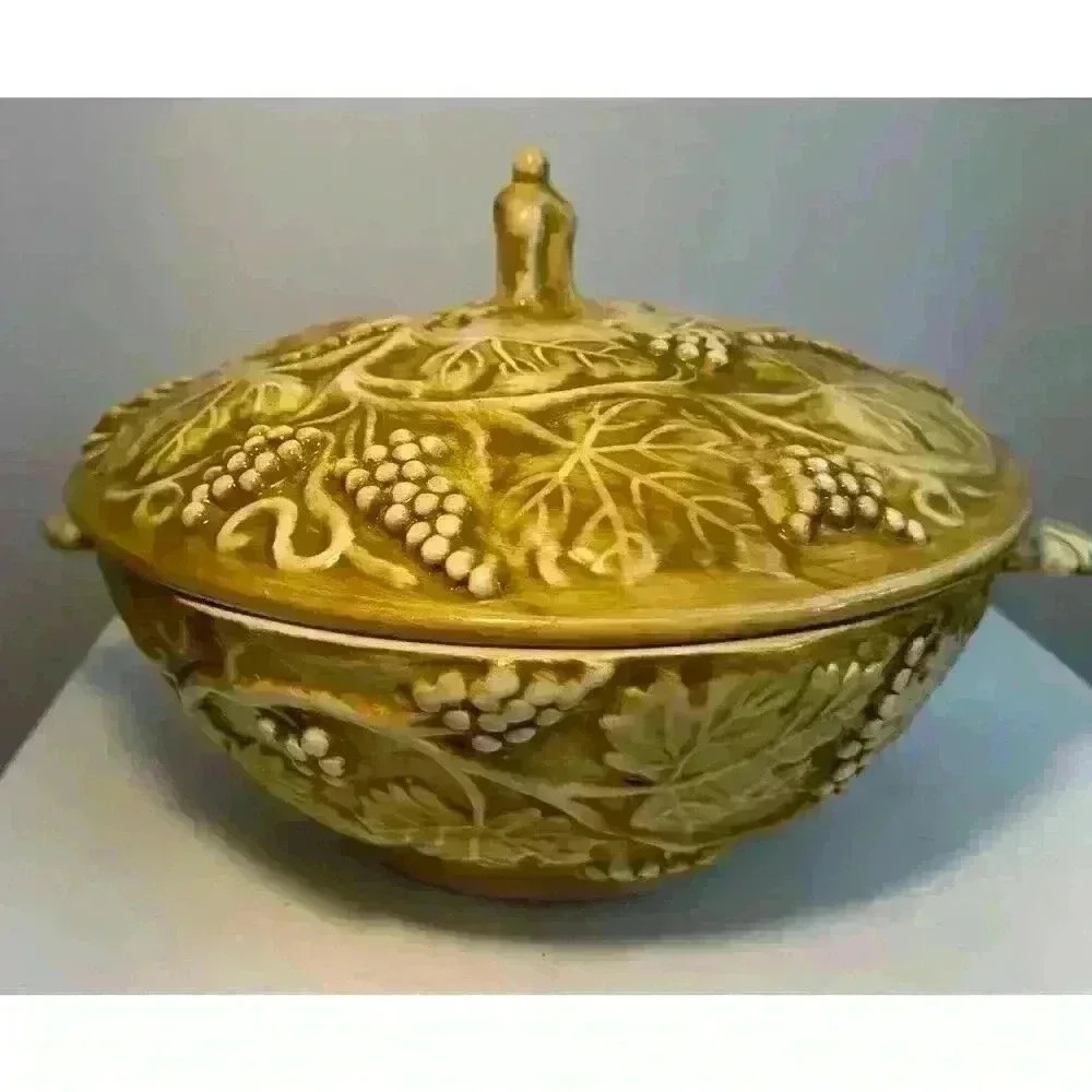 Vintage Perigrappa of Deruta Italy Round Covered Vegetable Serving Dish Yellow